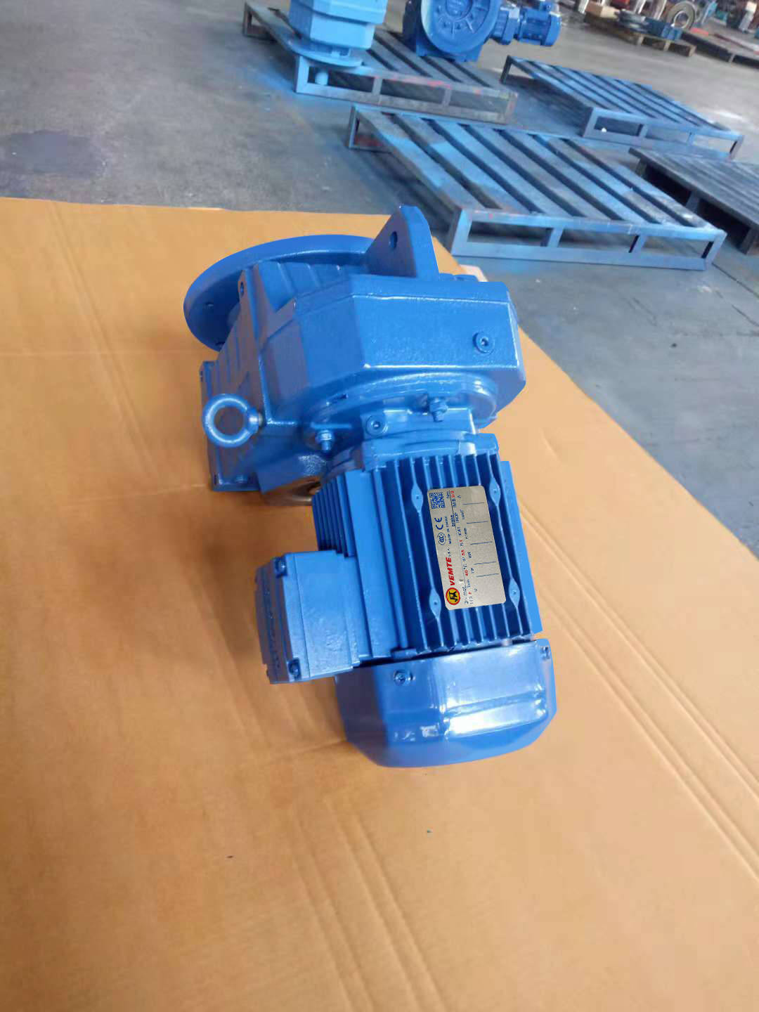 FAF157 FHF157 FVF157三相异步减速电机的效率