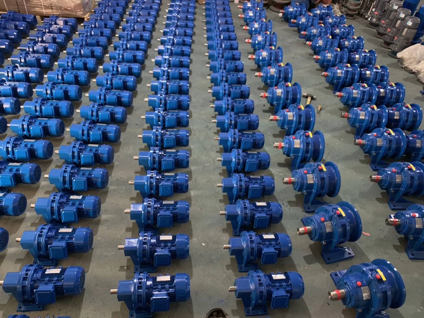 FAF127-Y11KW-4P减速机FAF127-YVP30KW-4P-125.71偏心套型号区别是