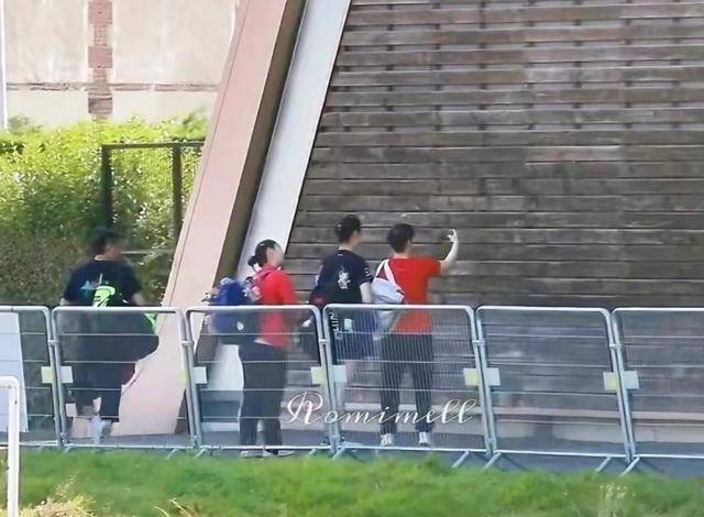 奥林匹克官网惊现孙颖莎的昵称小豆包！各国运动员的证件照太可爱
