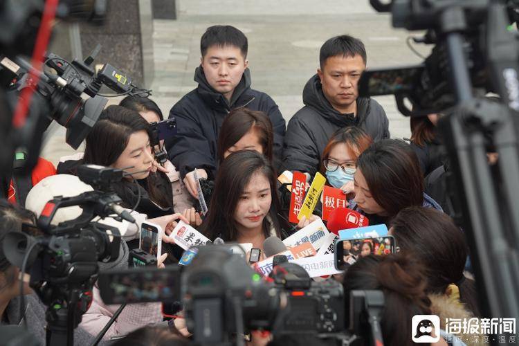 杨妞花追击人贩子1313天的“最后一战”：余华英当场落泪，说想念过被卖掉的儿子