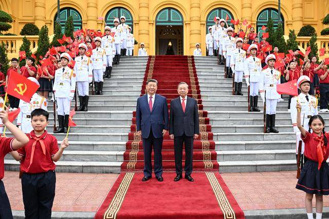 图集｜越共中央总书记苏林为习近平举行欢迎仪式